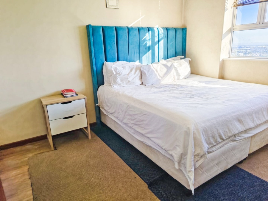 To Let 2 Bedroom Property for Rent in Loevenstein Western Cape